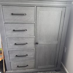 Kids Dresser Chifforobe 