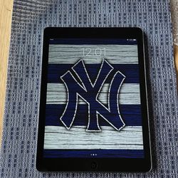 Apple iPad Air Tablet