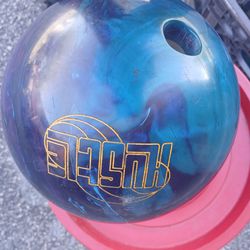 2 bowling Balls and Carrier