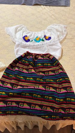 Traje mexicano para niñas talla 8 /10