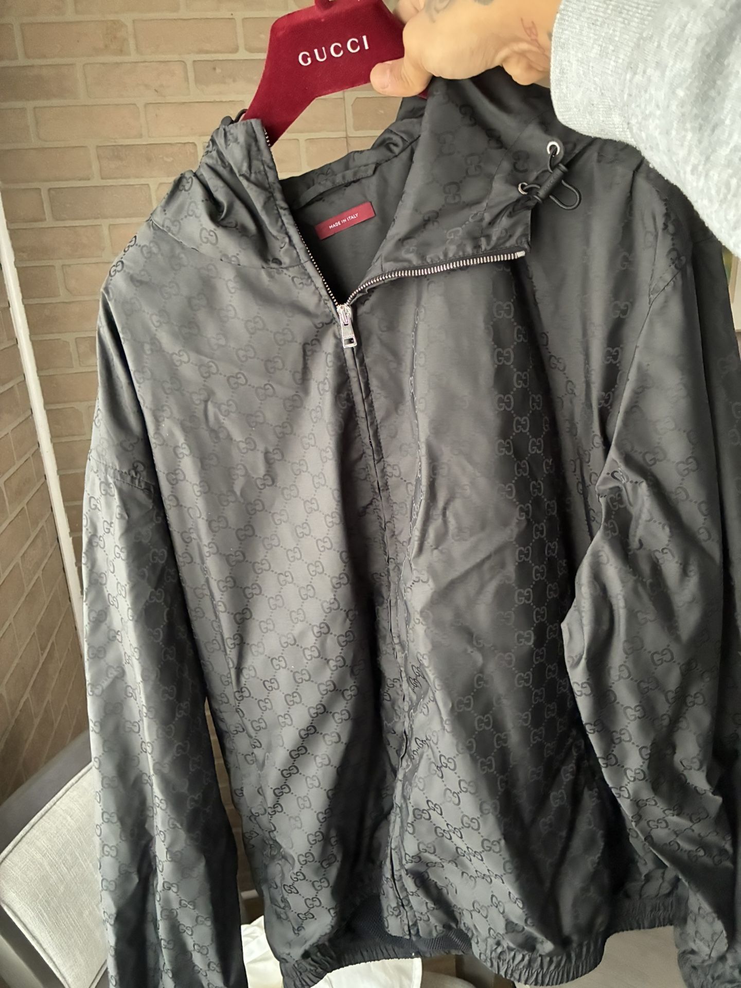 One Wear Box And Papers Medium Fit Like Large