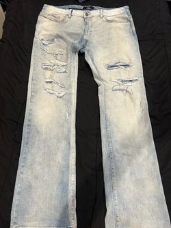Light blue flared / stacked jeans