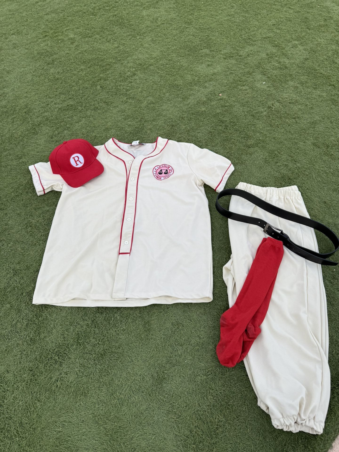 Men’s Halloween Costume League Of Their Own Coach