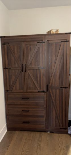 Wardrobe PICK UP ONLY Norridge/Harwood Heights area