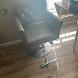 hair stylist chair 