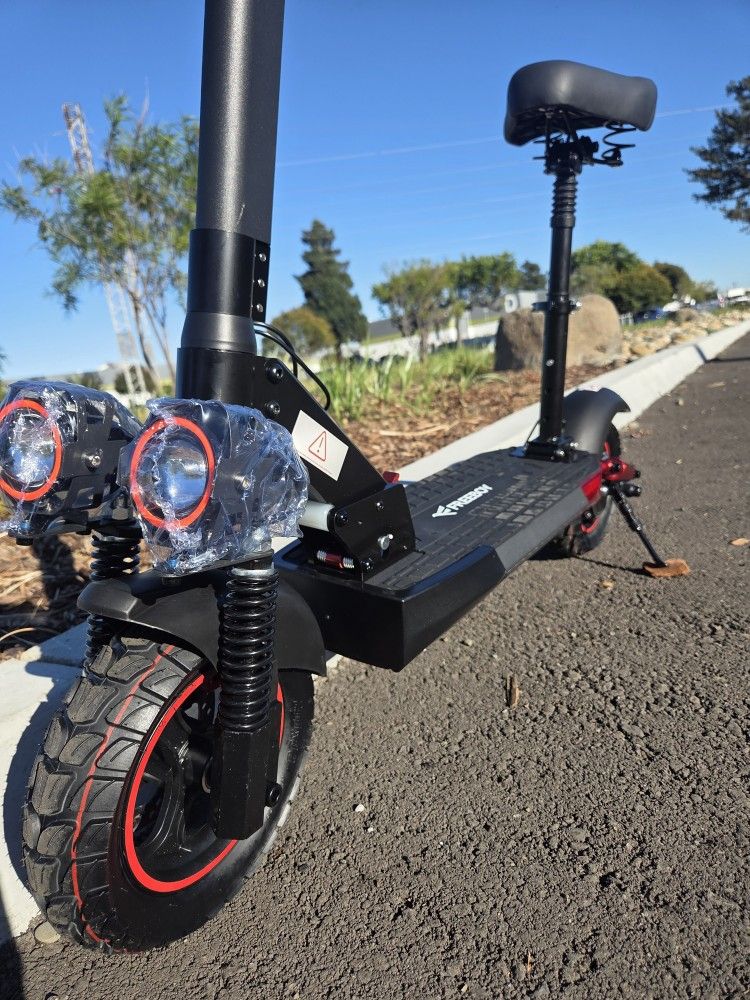 brand New Electric Scooter 23-28mph 25-30miles With Seat Foldable 