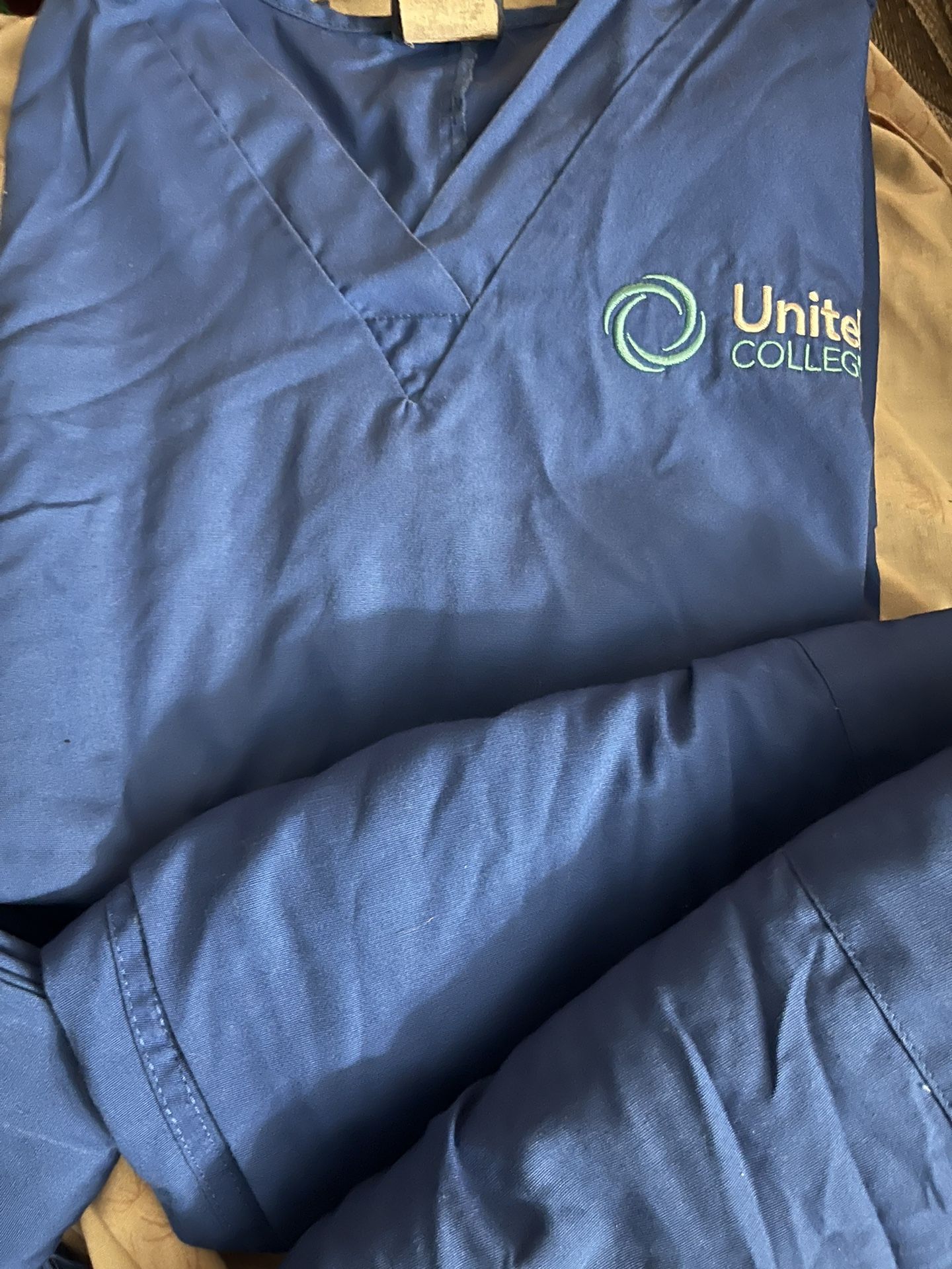 Unitek Scrubs