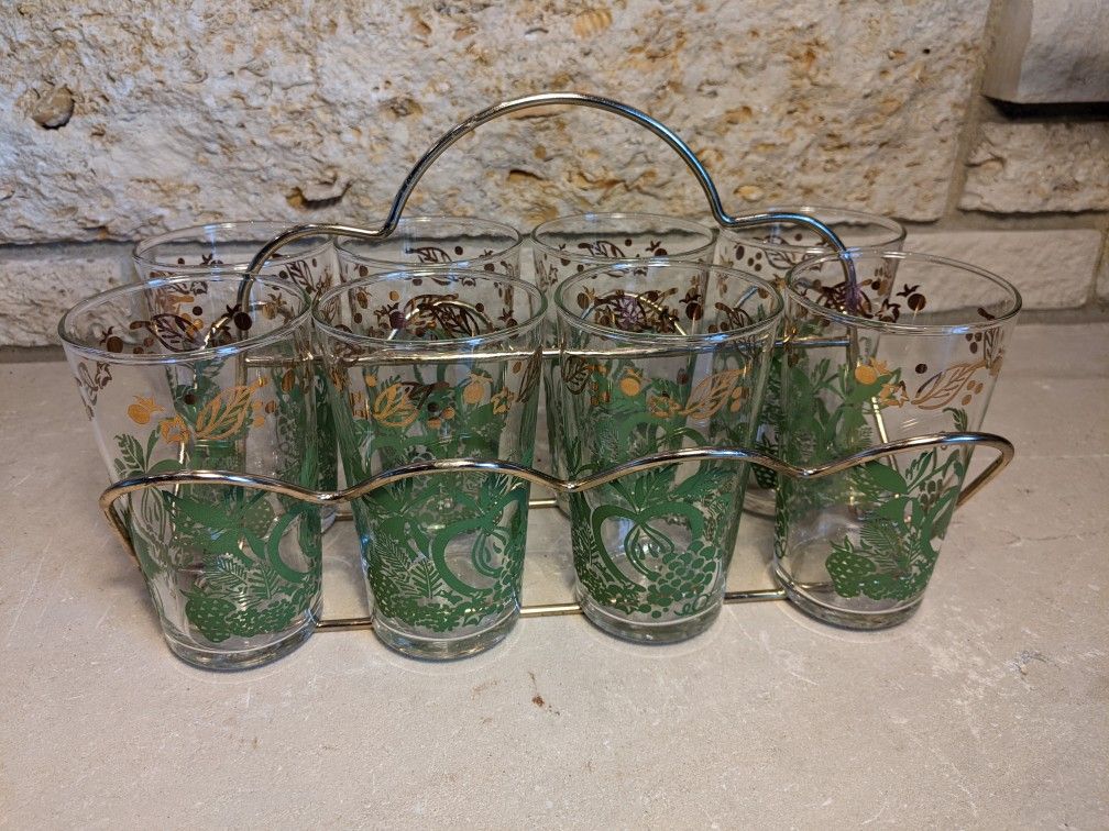 Set of 8 Vintage Federal Glassware in Carrier