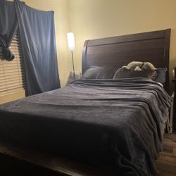 Hard Wood Bed Frame (Queen Size)