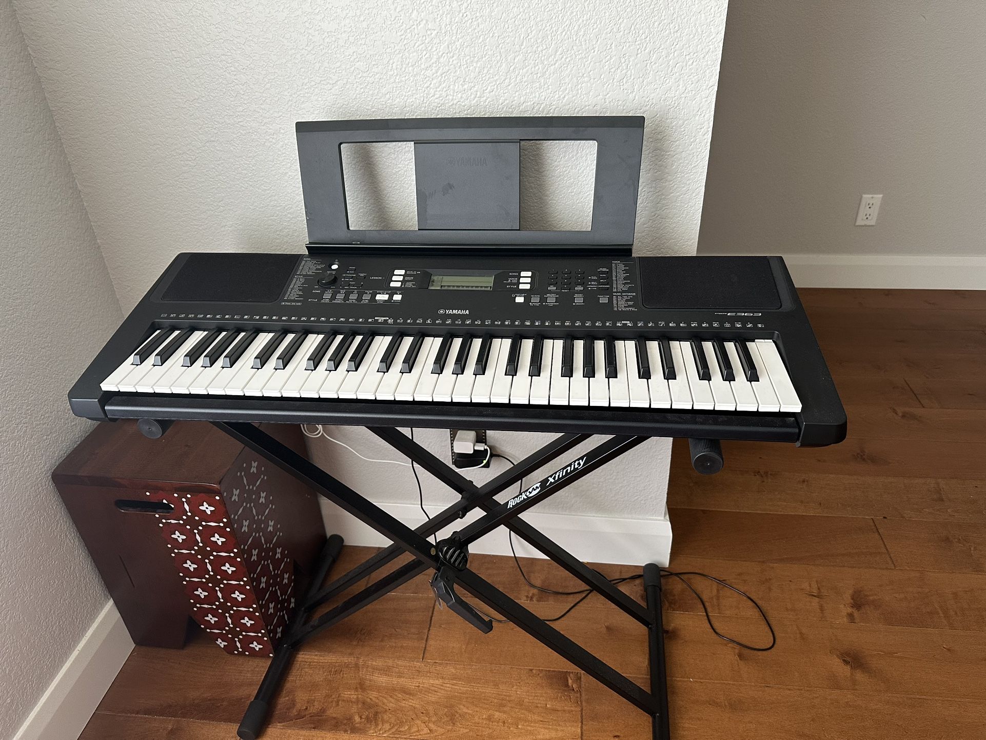 YAMAHA PSR-E363 61-Key Touch Sensitive