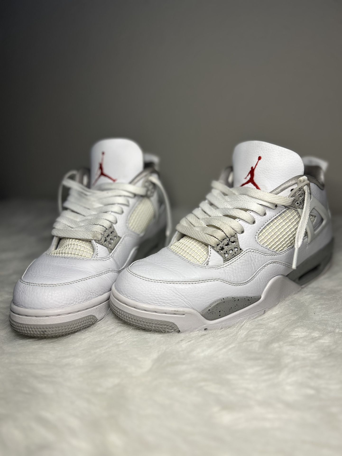 White Oreo Jordan Sz 11 - Main Image