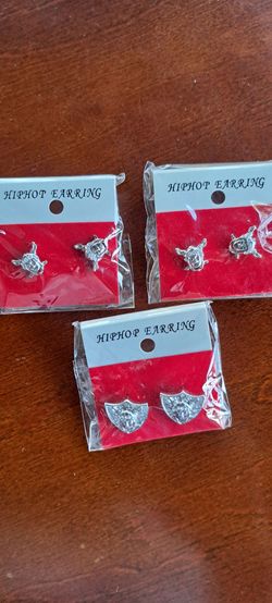 3 pairs of earrings,silver tone