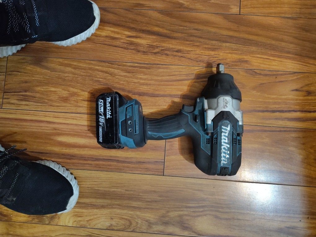 Makita Cordless Impact Wrench