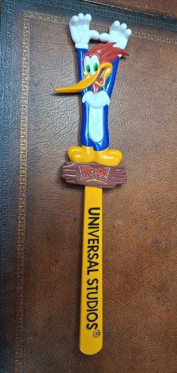 Universal Studios Woody Woodpecker Backscratcher Souvenir