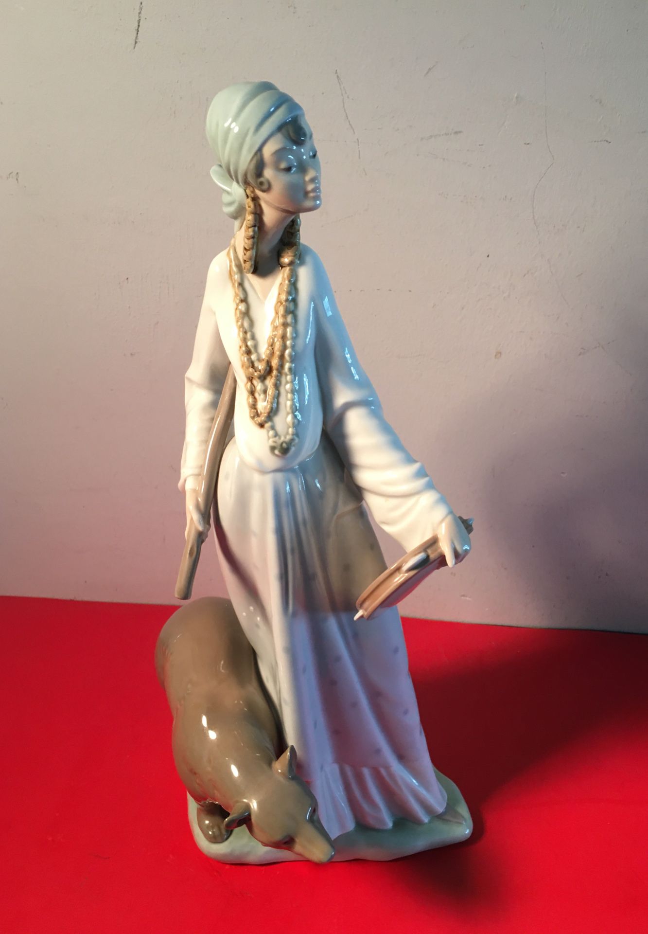 Lladro #4919 Gypsy woman with bear figurine