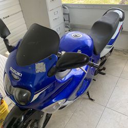 For Sale Motorcycle Suzuki  600 Cc 