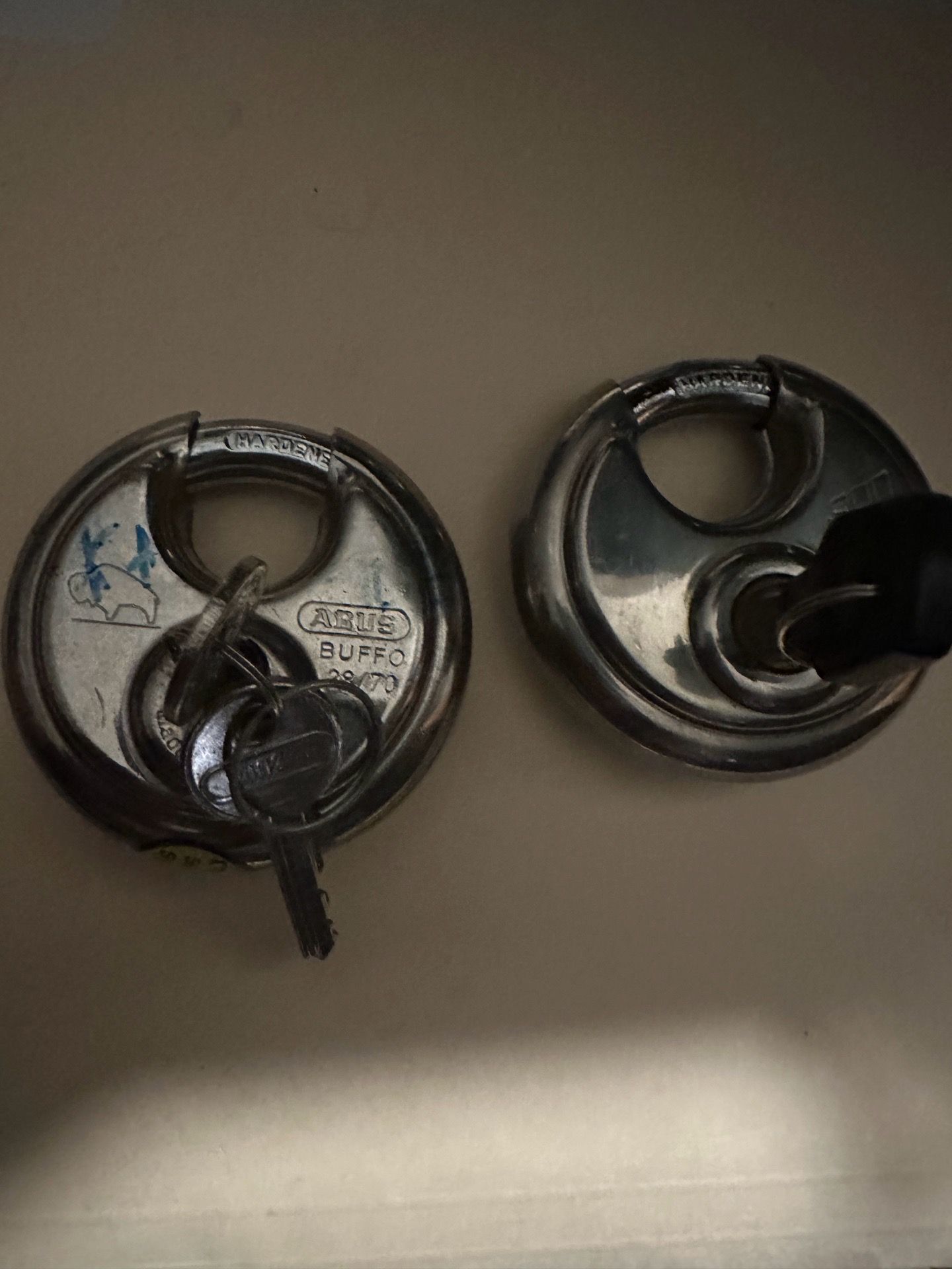 Selling used cylinder locks with keys 1 master lock with combo used but all stilll great condition asking 6 each