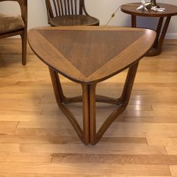 Lane End Table