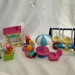 Peppa Pig Sweet Day Ice Cream and Playground Preschool Toys 