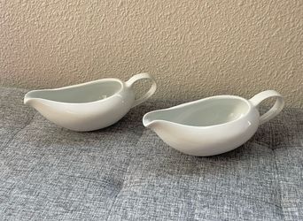 Gravy Boats- Set of 2