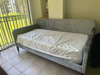 Sofa bed with full size twin mattress