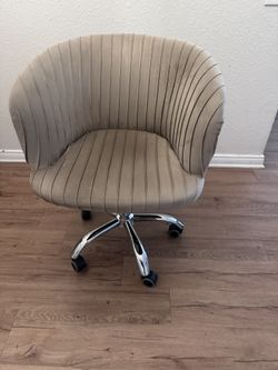Desk chair