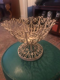 Basket Case: Vintage Midcentury Enamel Coated Wire Fruit Basket: