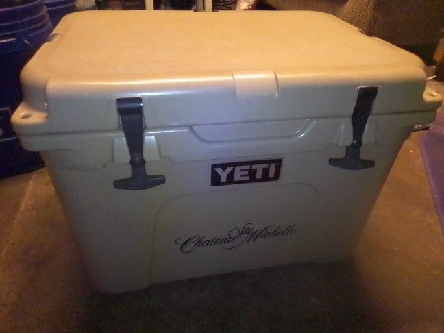 Yeti 35 Quart Cooler