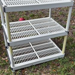 Shelf organizer, 3 levels, has some cracks. See video and photos, located 👇