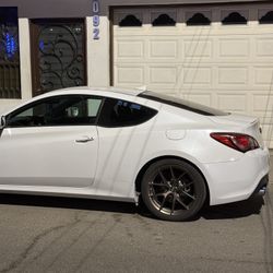 2016 Hyundai Genesis Coupe