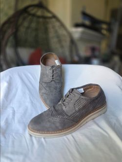 Wanted "Babe" Grey Perforated Wingtip Oxford Lace Up Shoes - size 8.5
