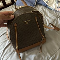 MICHAEL MICHAEL KORS Brooklyn Medium Logo Backpack