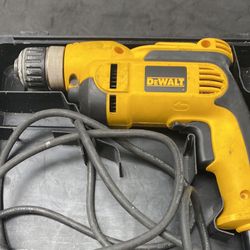 Corded dewalt vsr drill with case used #1012151-1