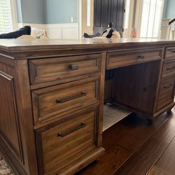 Executive Desk - Great Condition for $500