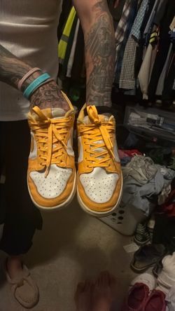 Nike dunk low laser, orange size 9 1/2 slightly used