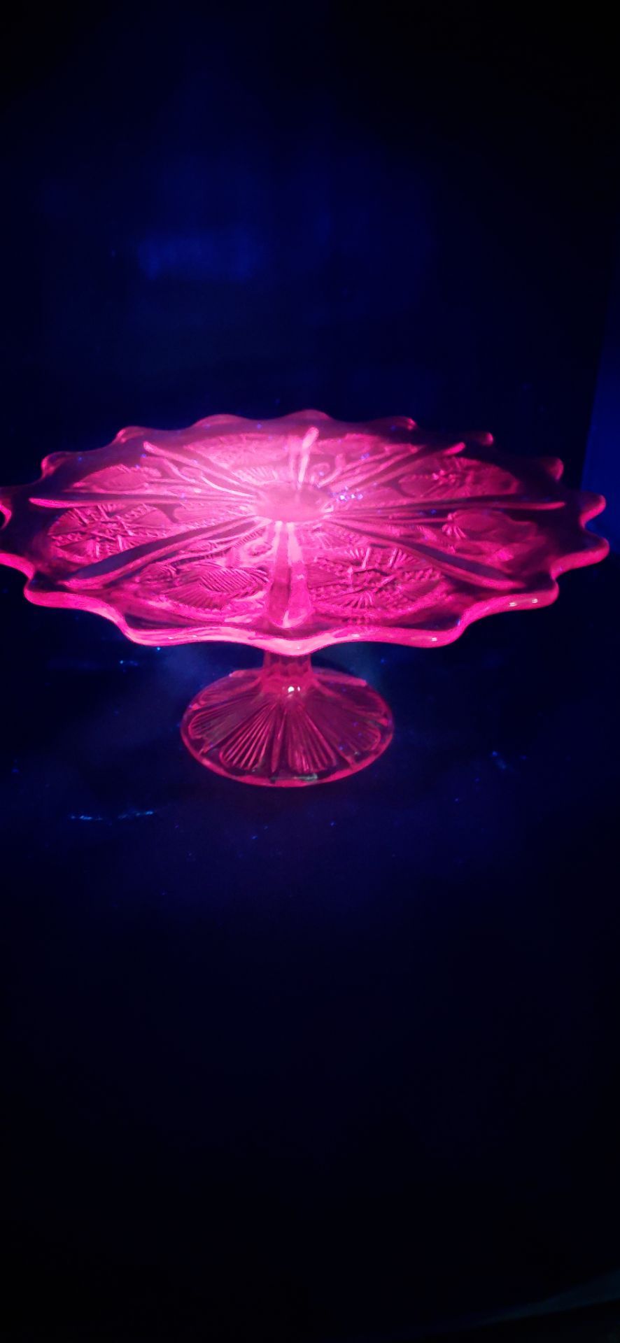 Exquisite 1960s Pink L.E.Smith "American Thistle" Cake/ Dessert Stand (Selenium)