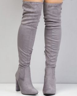 Grey high knee boots - Size 6