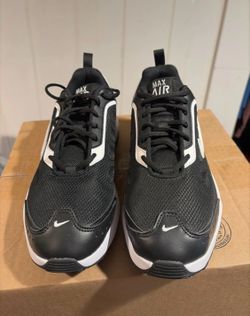 Size 9 Nike Air Max AP