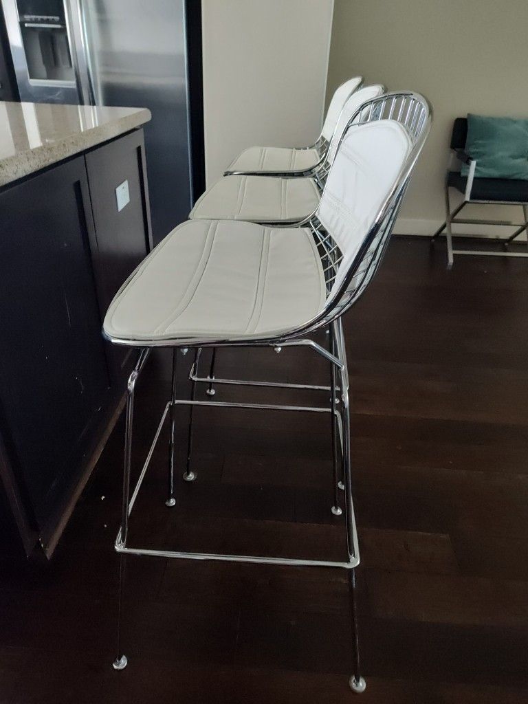 30"  Modern Barstools    * Set Of 3