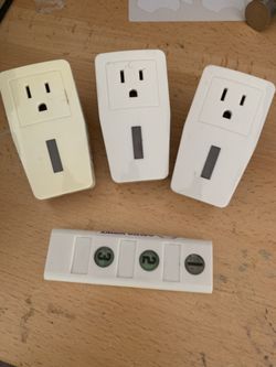 Wireless plug set