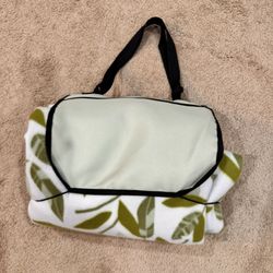 6.5 Ft * 5.5 Ft Picnic Mat 