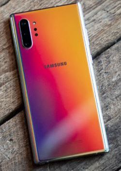 💼 Galaxy S10 Plus – Perfect for Work & Play!