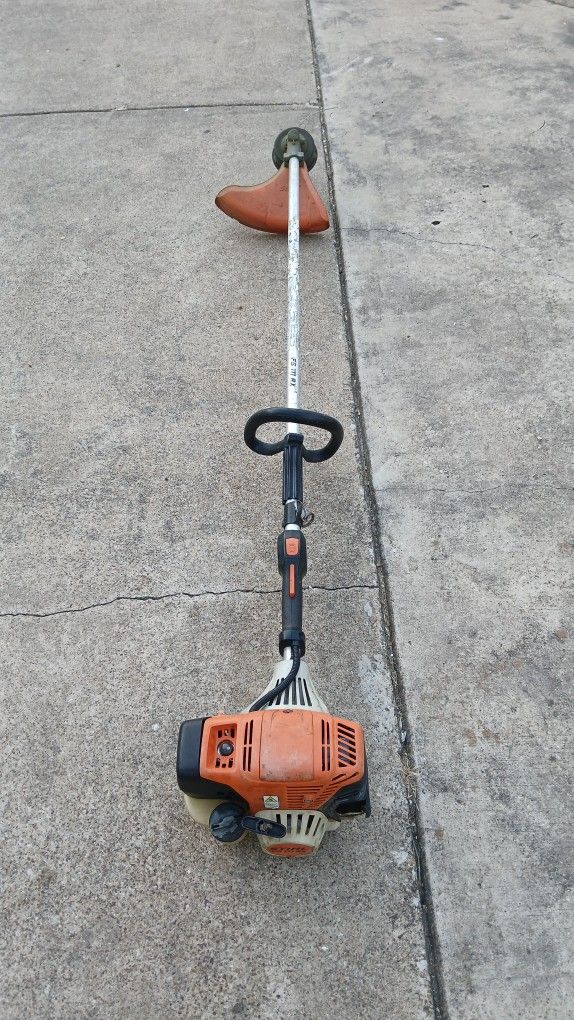 STIHL FS 111RX STRING TRIMMER.