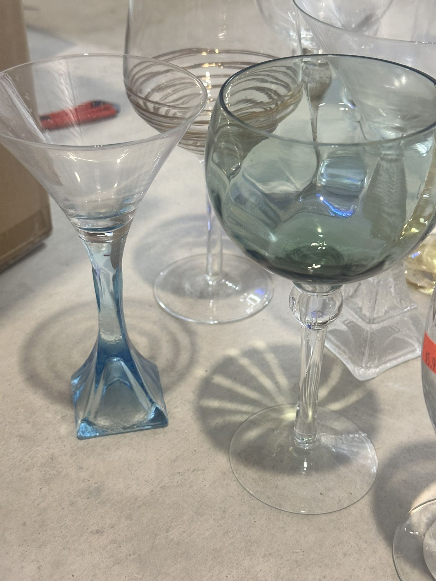 Set 38 glasses for various drinks