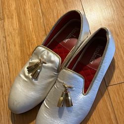 men leather white loafers