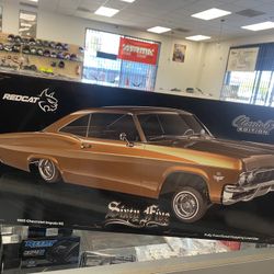RedCat 1965 Chevrolet Impala Hopping Lowrider 