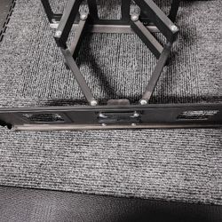 40 Inch TV  With Wall Mount Included 