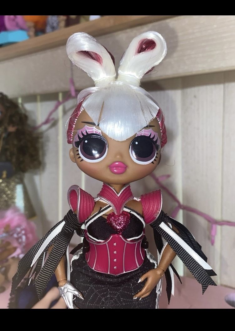 LOL Surprise Omg Movie Magic Spirit Queen Fashion Doll.