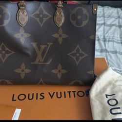 Louis Vuitton Giant Monogram