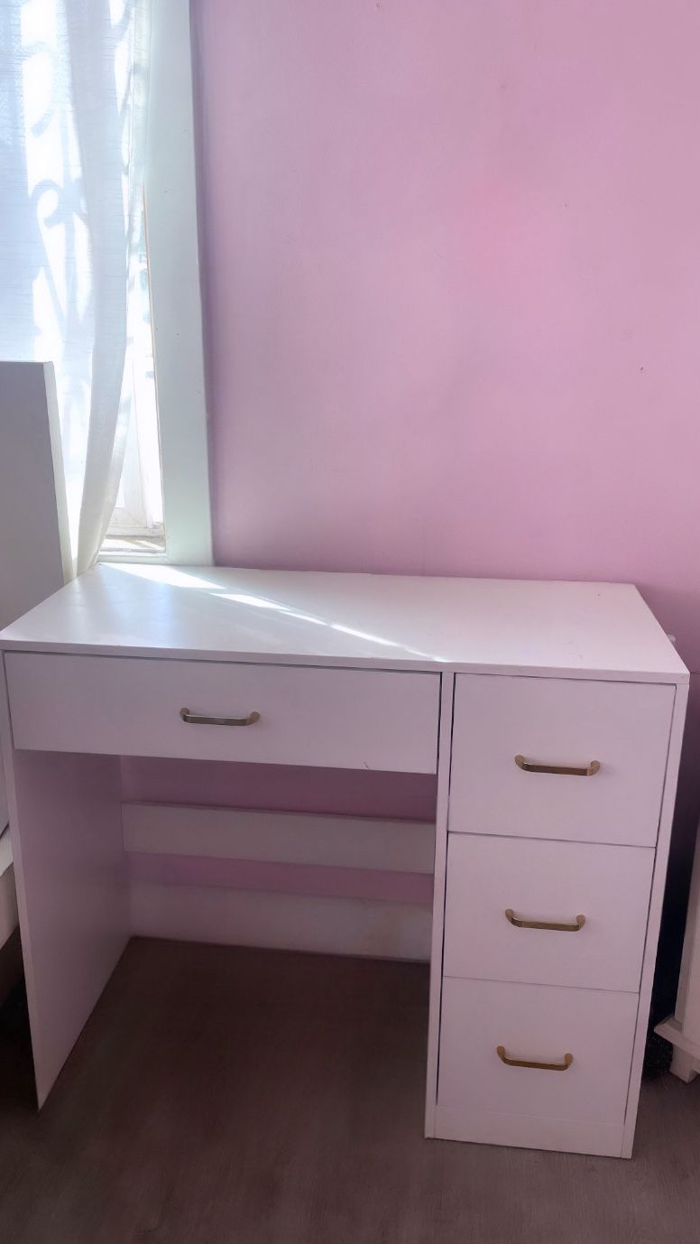 Vanity/Desk